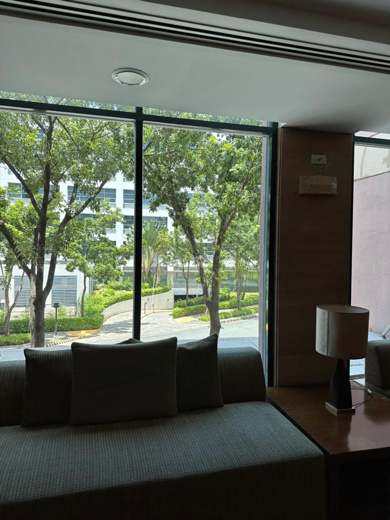 Studio One Condominium, Alabang - Bluu - Fiber Wi-Fi, Netflix-Ready Muntinlupa City Exterior photo
